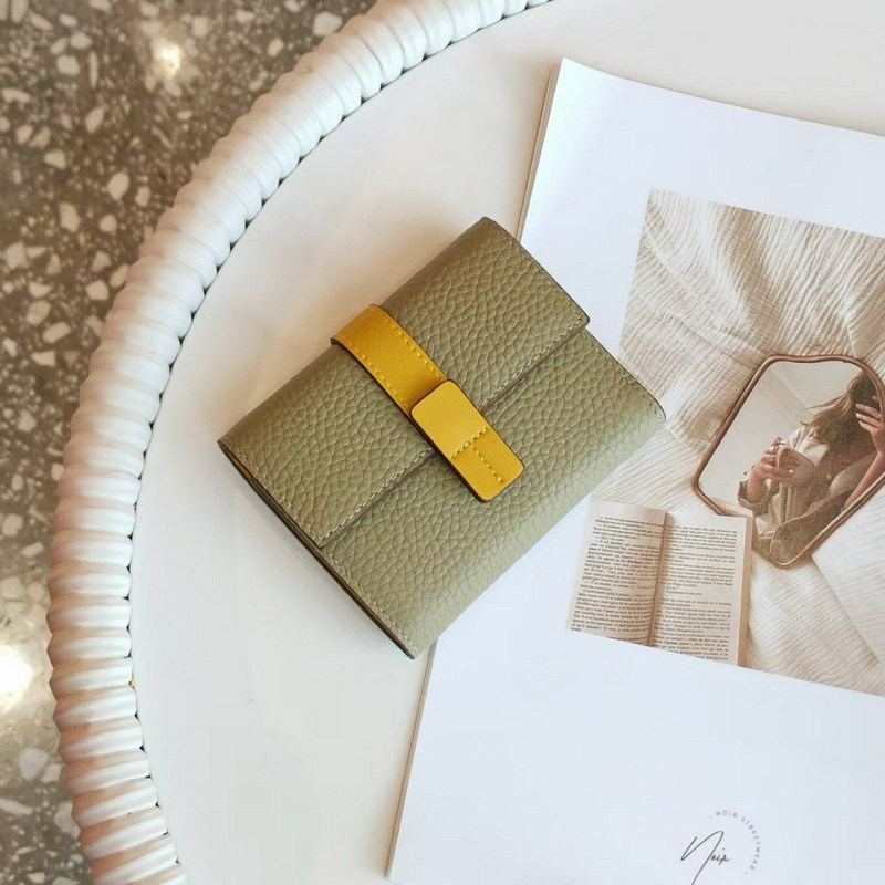 Damen Geldbörse aus Echtleder ⎜ Kurze Brieftasche mit Farbkontrast und mehreren Kartenfächern für den Alltag