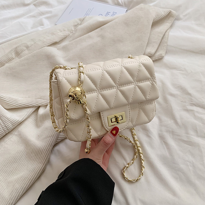 Umhängetasche für Damen ⎜ Elegante Handtasche mit Kettenriemen und gestepptem Diamantmuster für jeden Anlass