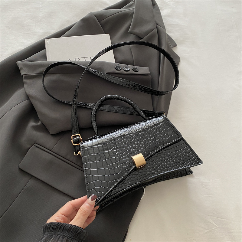 Stylische Handtasche für Damen ⎜ Elegantes Croco-Design mit praktischer Schulterkette und zeitlosem Look