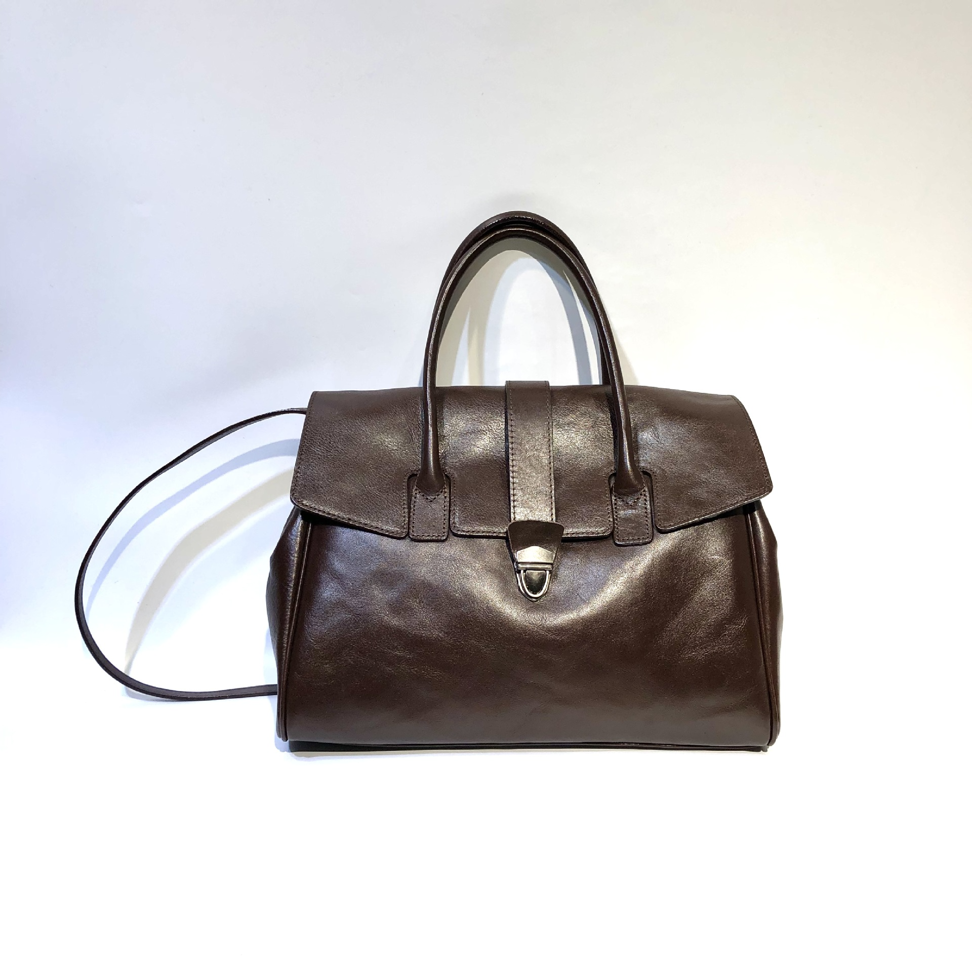 Damen Handtasche aus Echtleder ⎜ Elegante Tragetasche im Retro-Stil mit großem Hauptfach für Alltag und Büro