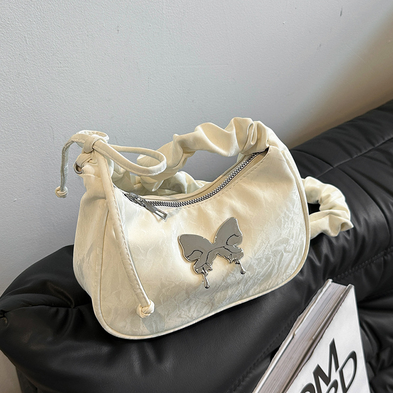 Schultertasche für Damen ⎜ Modische Umhängetasche mit Rüschenriemen und Schmetterlingsmotiv