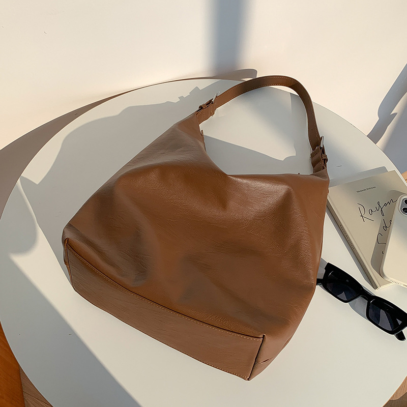 Shopper Tasche für Damen ⎜ Weiche Schultertasche aus Leder mit großem Stauraum für Alltag und Büro