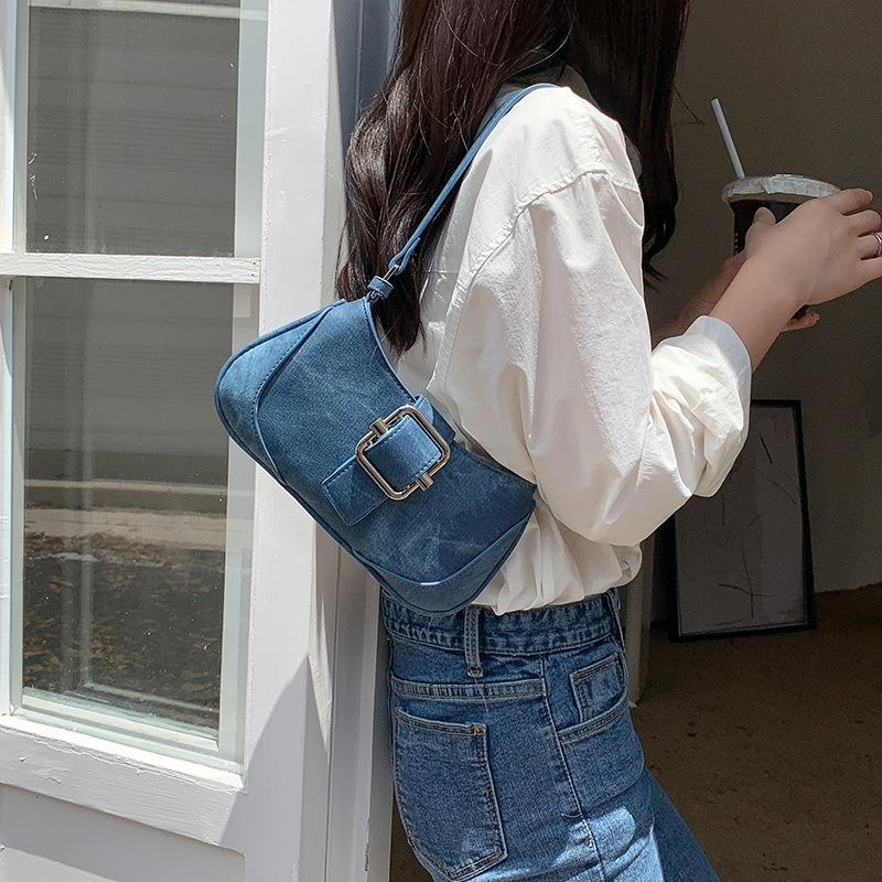 Baguette Tasche für Damen ⎜ Retro Design mit hochwertigem Nähmuster und praktischer Schultertragefunktion