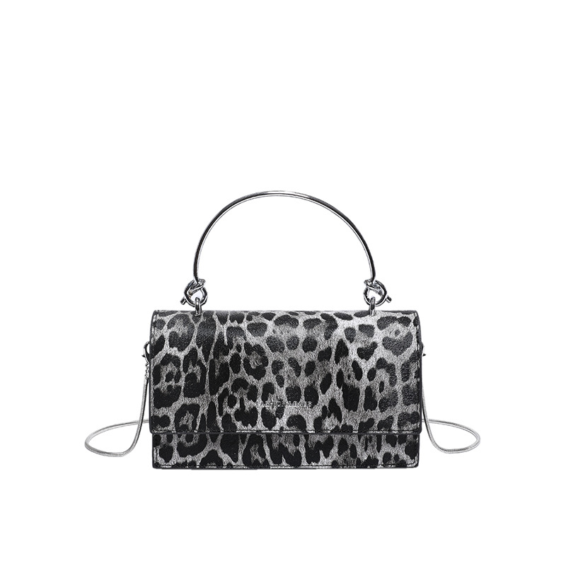 Schultertasche für Damen ⎜ Modische Umhängetasche mit Leopardenmuster und Metallgriff für Ausgehen und Events