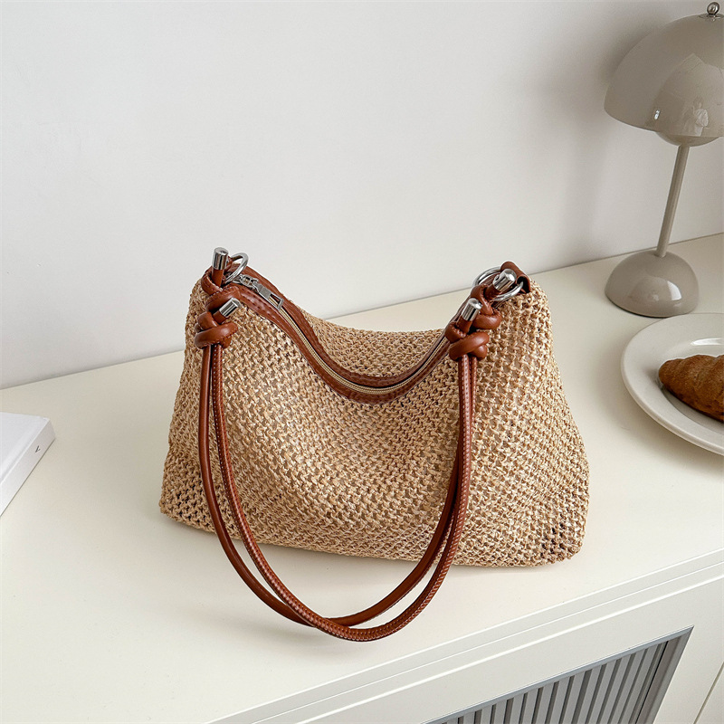 Damen Schultertasche aus Strohmaterial ⎜ Leichte Sommertasche mit Retro-Charme für Alltag und Ausflüge