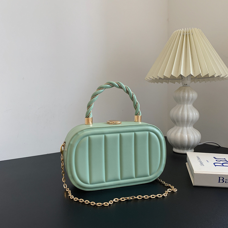 Damen Umhängetasche mit Kette ⎜ Stylische Box-Bag mit Tragegriff für elegante Auftritte und Alltag