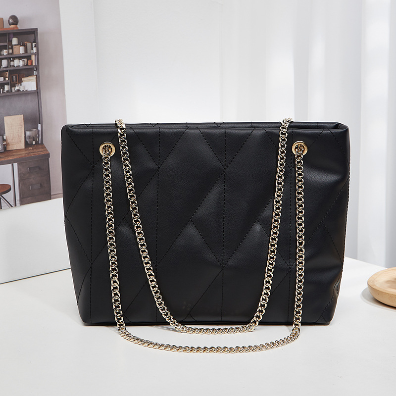 Shopper Tasche für Damen ⎜ Gestepptes Design mit Kettenriemen und großzügigem Innenfach für Alltag und Büro