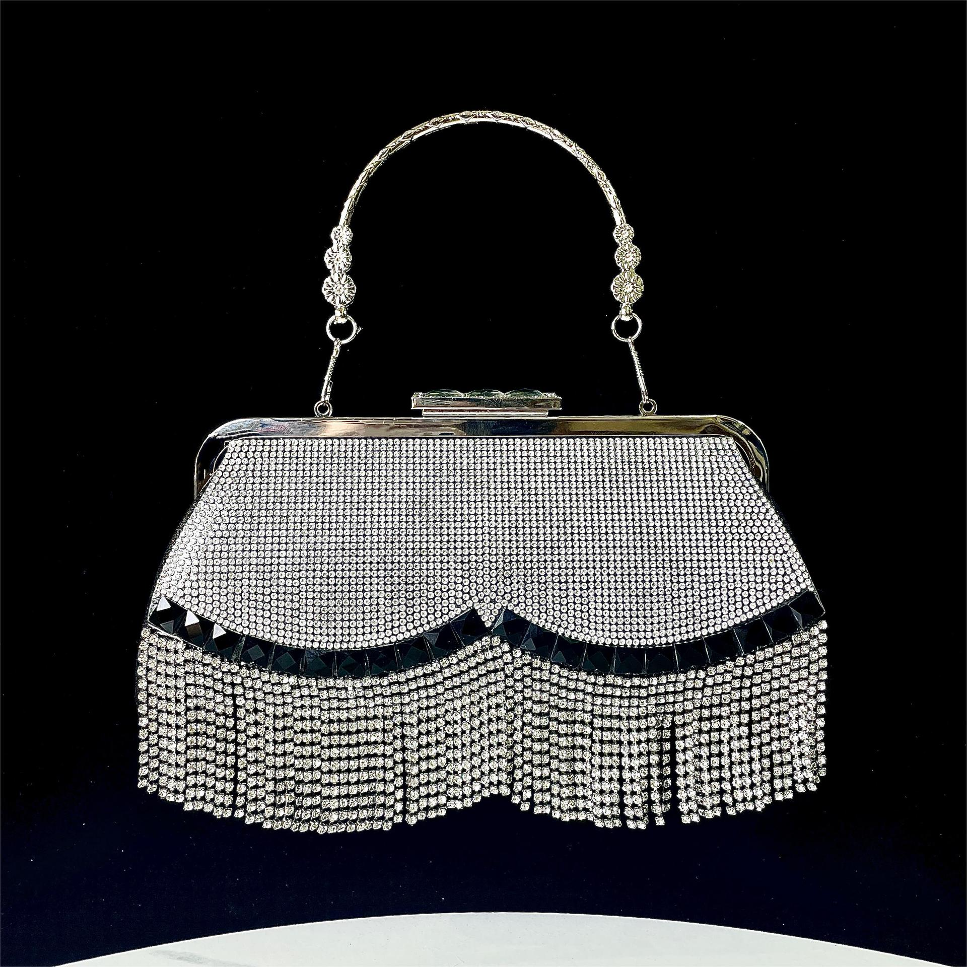 Elegante Clutch für Damen ⎜ Funkelnde Abendtasche mit Kettenfransen und glamourösem Design
