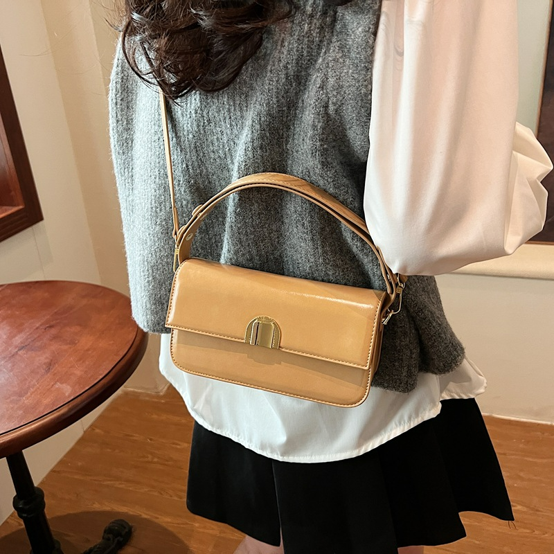 Schultertasche im Retro Design ⎜ Kompakte Umhängetasche für Damen mit Verstellbarem Riemen und Schnalle