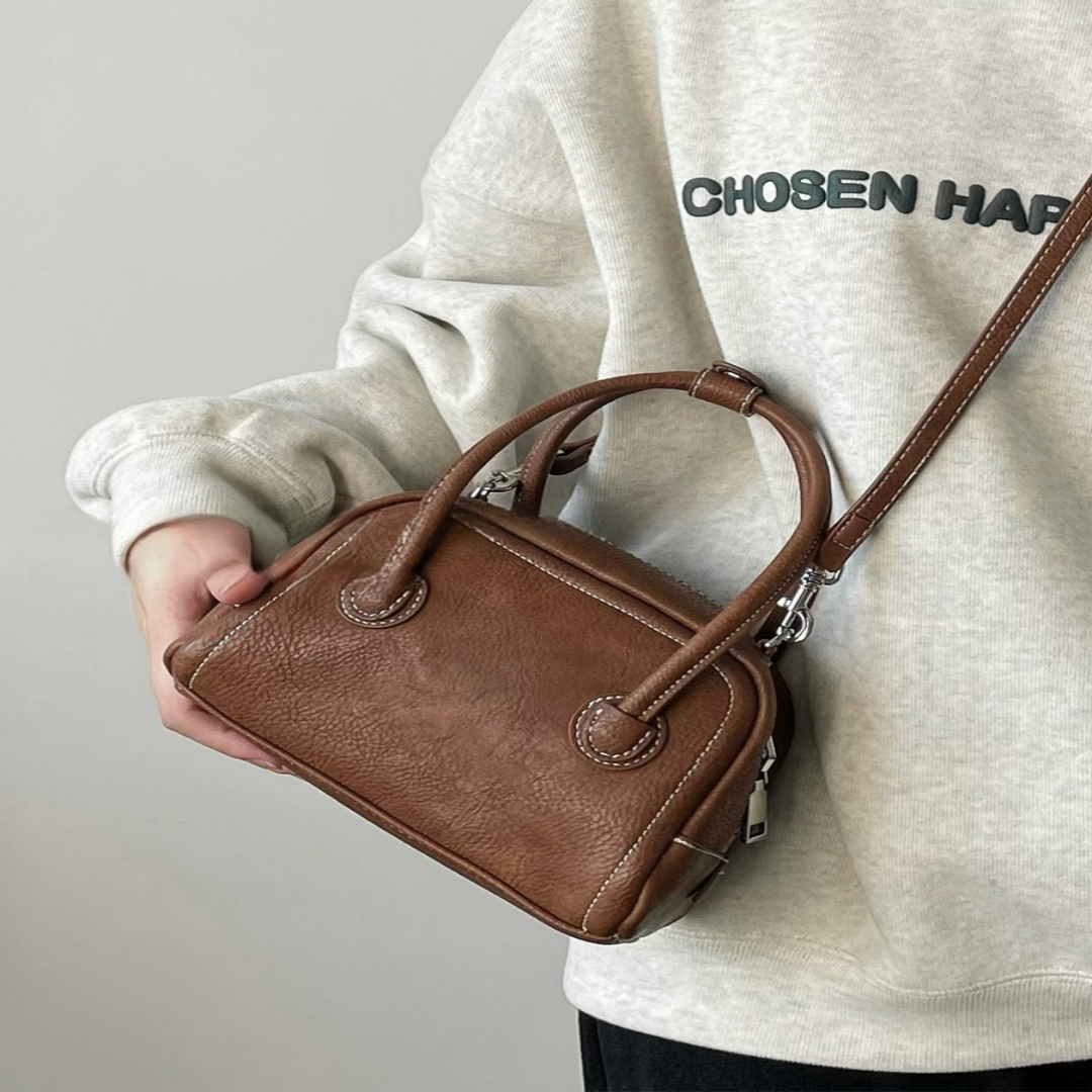 Damen Handtasche mit Schultergurt ⎜ Kompakte Bowling Bag aus Leder für Freizeit und Alltag
