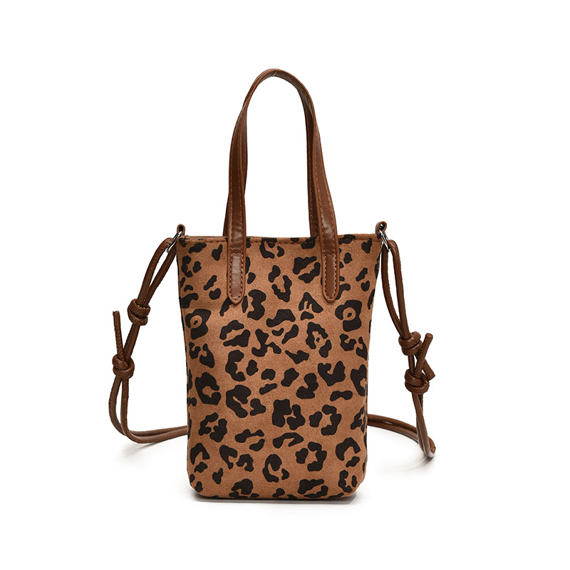 Damentasche mit Schulterriemen ⎜ Kompakte Handytasche mit Leopardenmuster