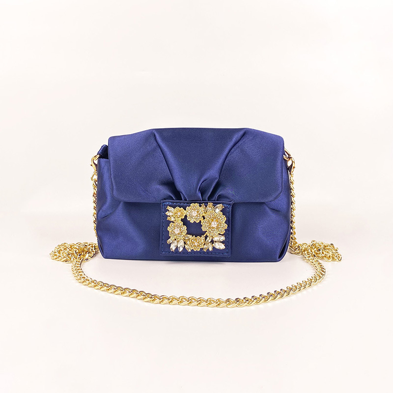 Clutch für Damen ⎜ Glänzende Umhängetasche mit Strassverzierung und Kettengurt für festliche Anlässe