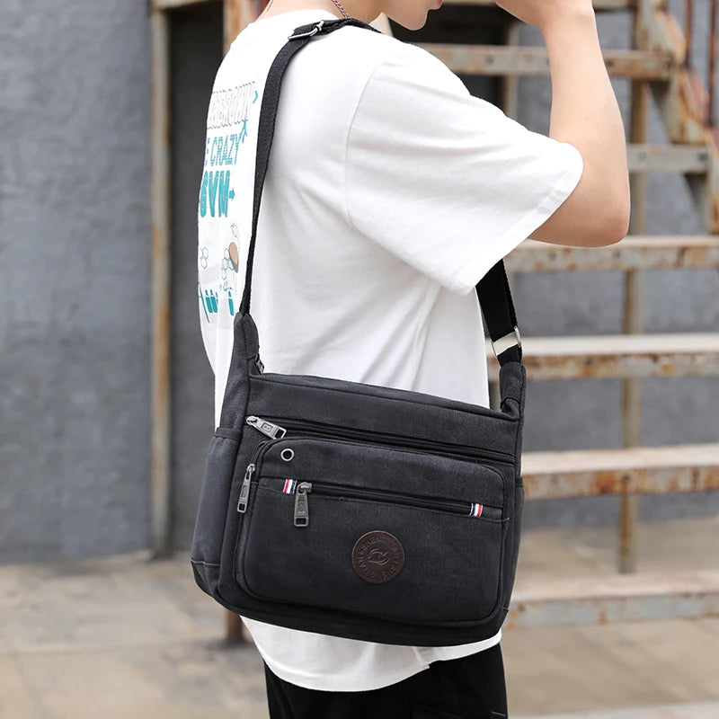 Umhängetasche für Herren ⎜ Robuste Canvas-Schultertasche mit Reißverschlussfächern für Alltag und Freizeit