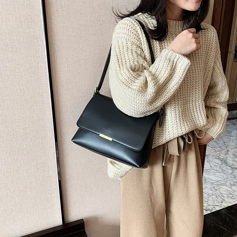 Umhängetasche für Damen ⎜ Elegante Schultertasche in Lederoptik mit Klappverschluss für Büro und Alltag