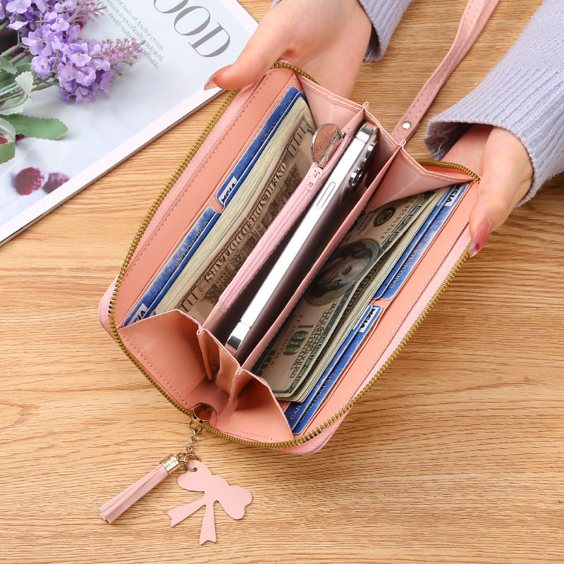 Damen Geldbörse mit Reißverschluss ⎜ Glitzernde Clutch mit Kartenfächern, Handyfach und abnehmbarem Quastenanhänger