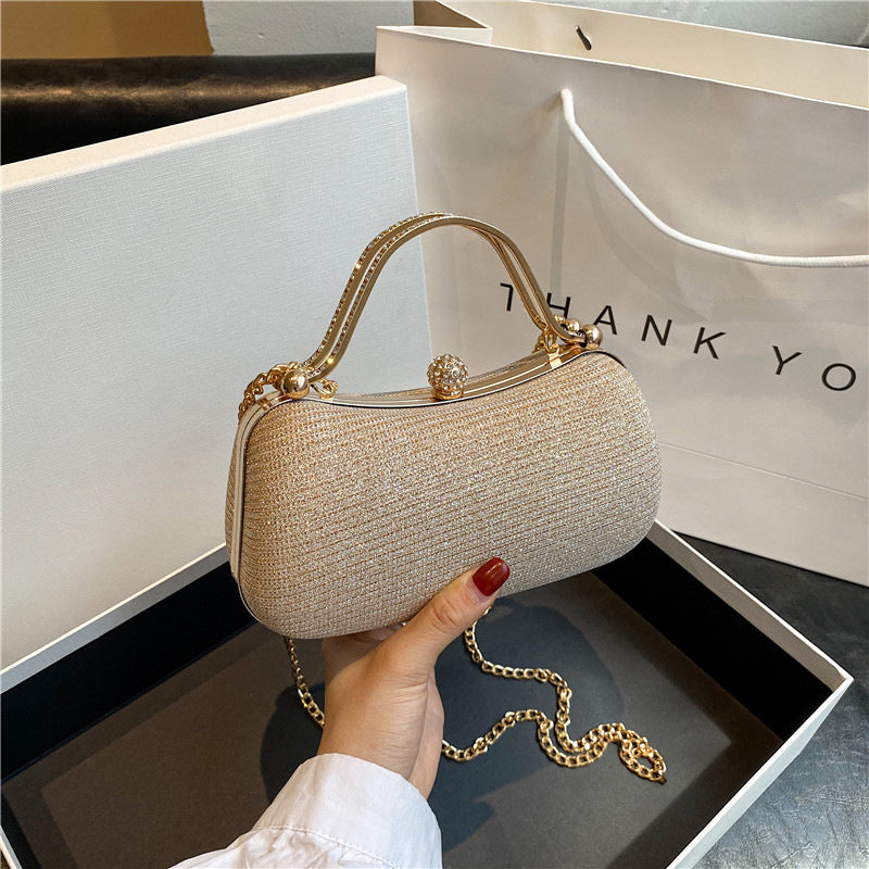 Clutch für Damen ⎜ Luxuriöse Abendtasche mit Strasshenkel und Kettenriemen für festliche Anlässe