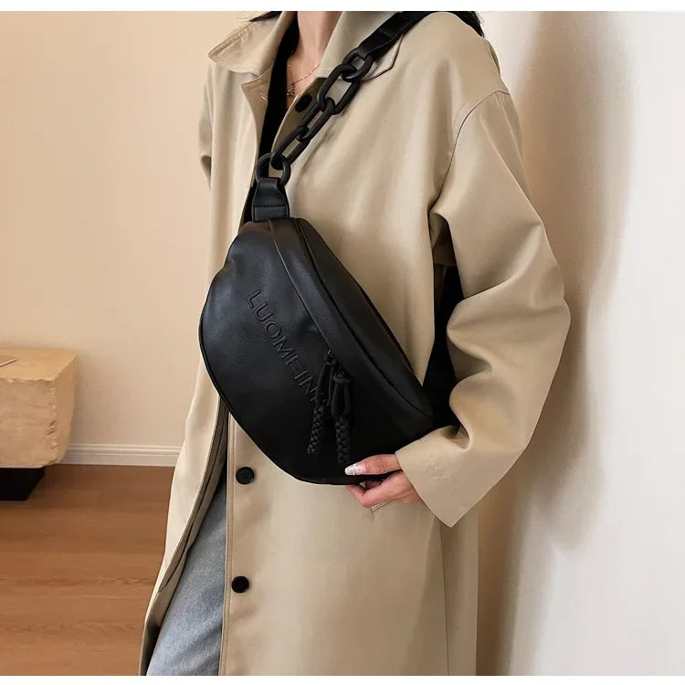 Damen Brusttasche in Weiß ⎜ Lässige Crossbody-Tasche mit Reißverschluss für Alltag und Freizeit