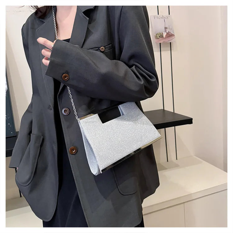 Abendtasche für Damen ⎜ Elegante Glitzertasche mit Metallgriff und Kettenriemen für Party und Event