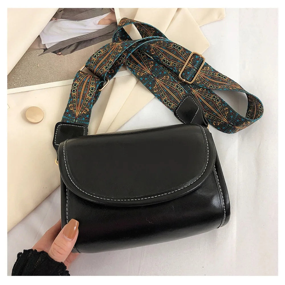 Umhängetasche für Damen aus Kunstleder ⎜ Stilvolle Schultertasche mit breitem Riemen für Alltag und Freizeit