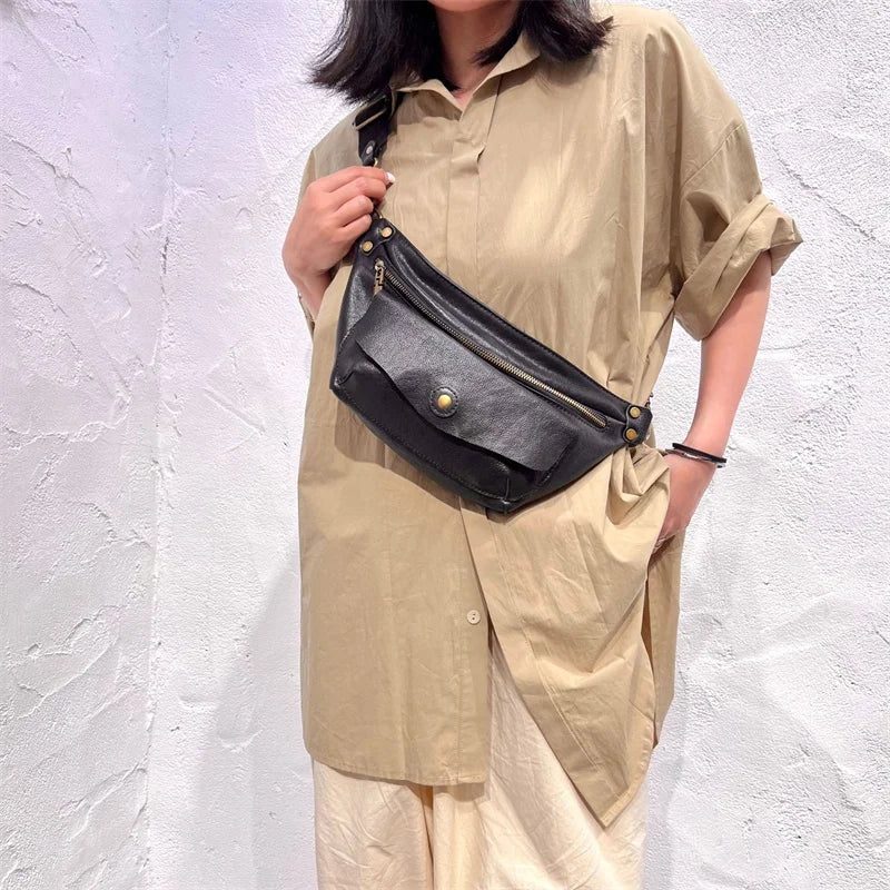 Gürteltasche für Damen ⎜ Edle Ledertasche mit Reißverschlüssen und verstellbarem Gurt für Reisen und Freizeit