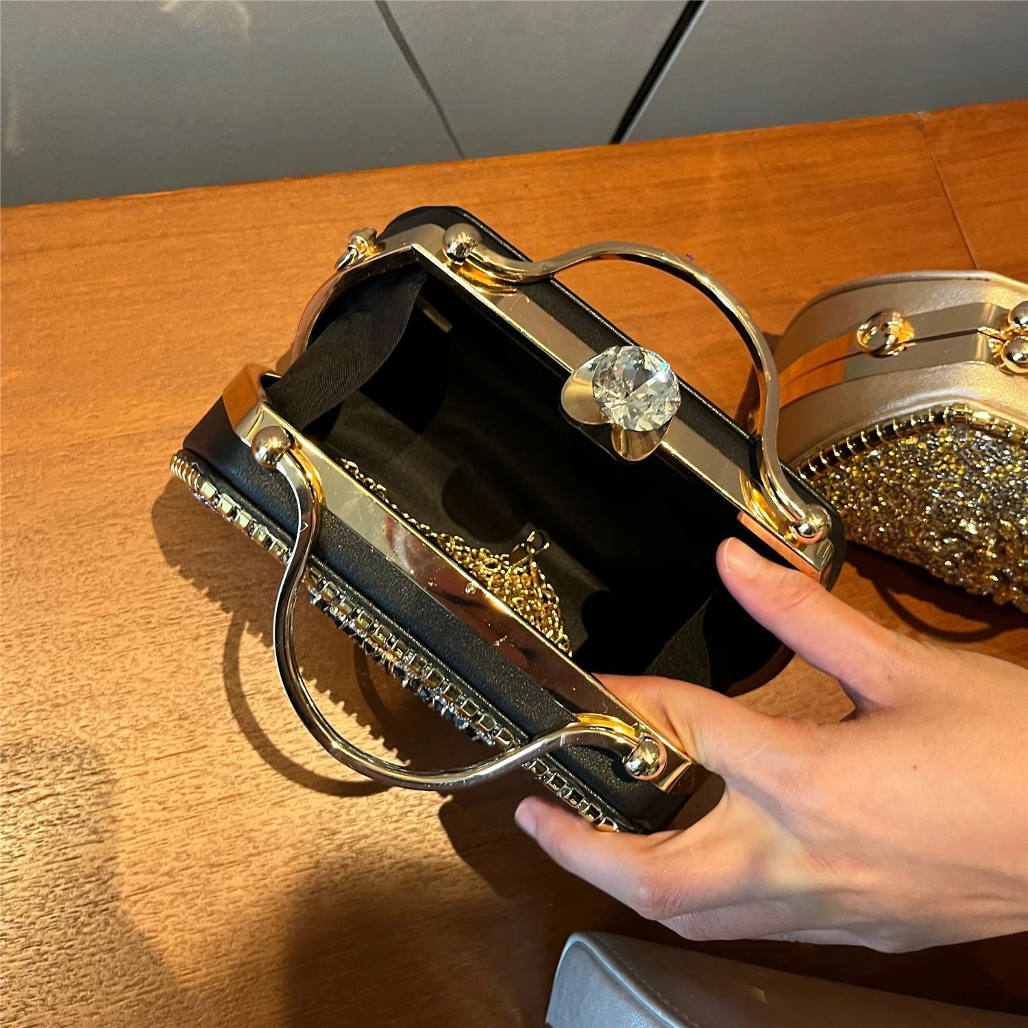 Abendtasche mit Strass für Damen ⎜ Glitzernde Clutch mit Griff für festliche Anlässe und elegante Events