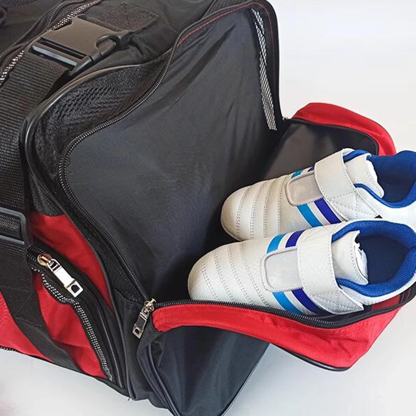 Sporttasche ⎜ Große Taekwondo Tasche mit Robuster Verarbeitung und Viel Stauraum