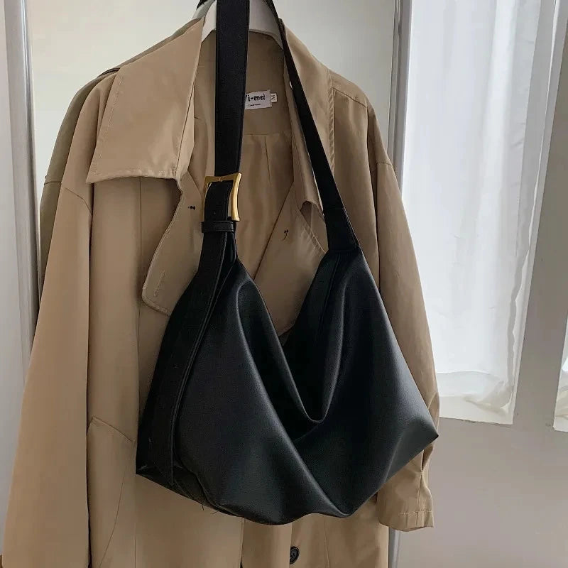 Damen Schultertasche aus Weichem Kunstleder ⎜ Lässige Hobo Bag mit Großem Stauraum und Bequemem Tragekomfort