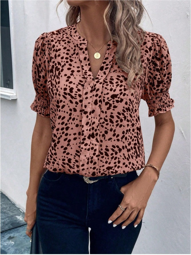 Lily – Bluse mit V-Ausschnitt und gekerbtem Kragen