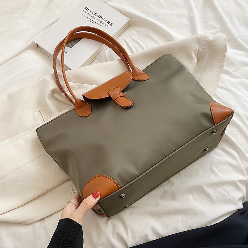 Shopper-Tasche für Damen ⎜ Elegante Tragetasche mit Kontrastdetails und großem Stauraum für Arbeit und Alltag