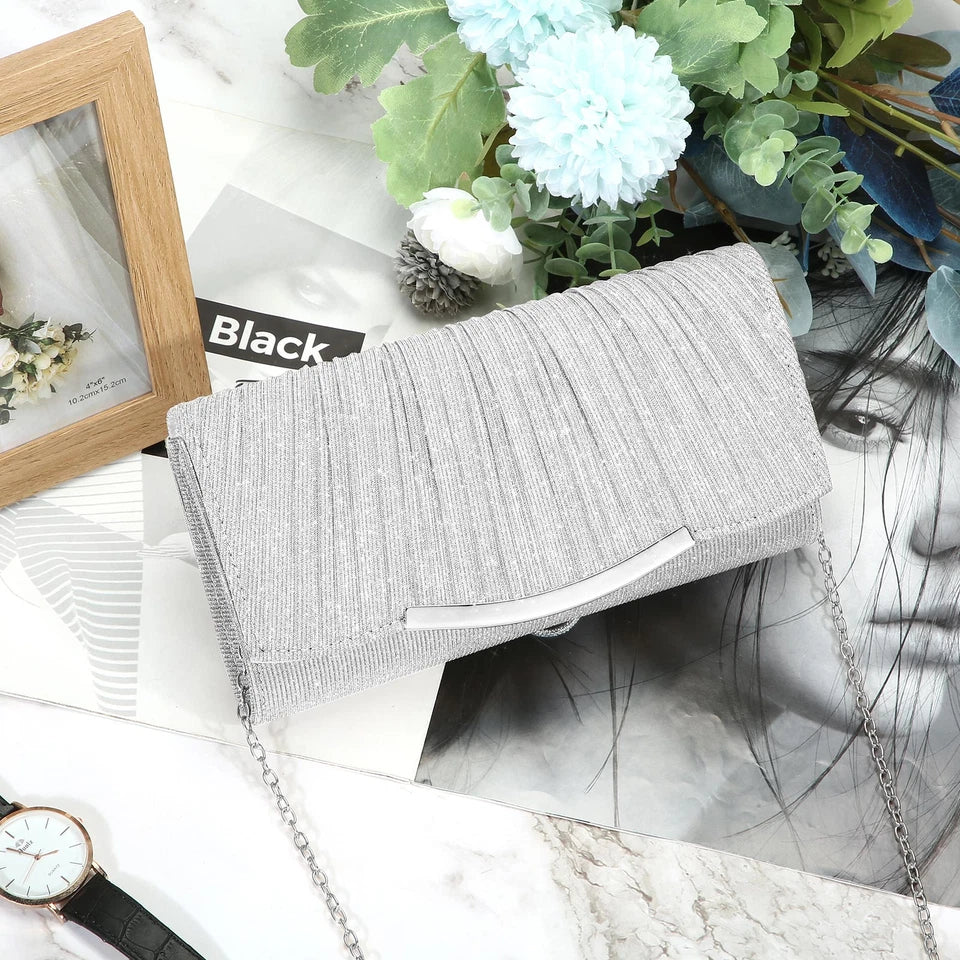 Elegante Clutch für Damen ⎜ Stilvolles Design mit Goldkette für besondere Anlässe