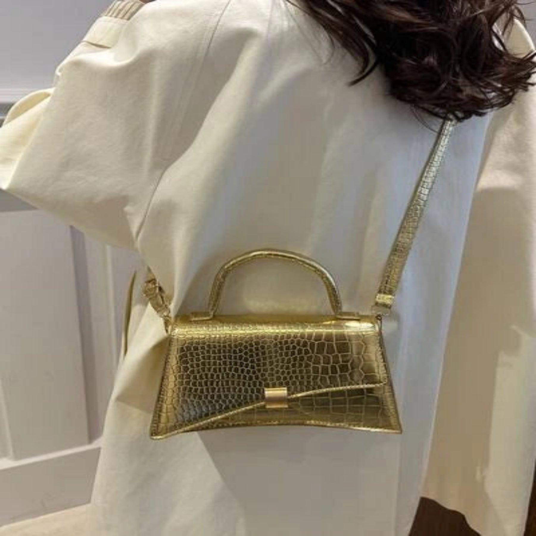 Stylische Handtasche für Damen ⎜ Elegantes Croco-Design mit praktischer Schulterkette und zeitlosem Look