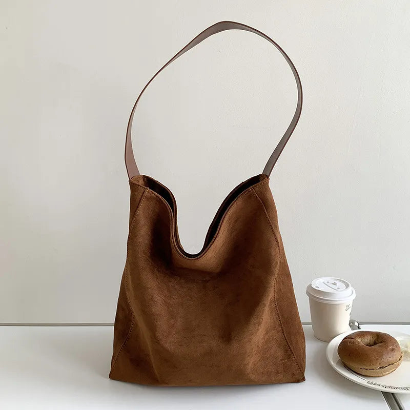 Schultertasche für Damen ⎜ Große Vintage-Tote aus Wildlederoptik mit weichem Griff für Herbst und Winter