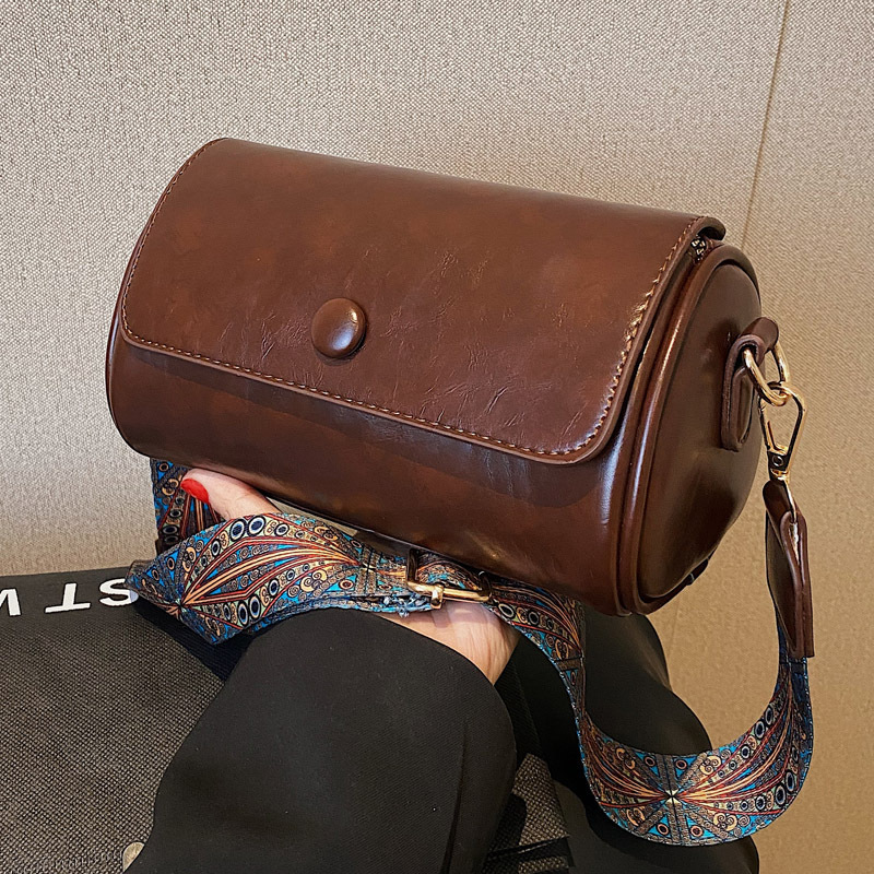 Schultertasche für Damen mit breitem Gurt ⎜ Stylische Umhängetasche in Zylinderform für Alltag und Freizeit