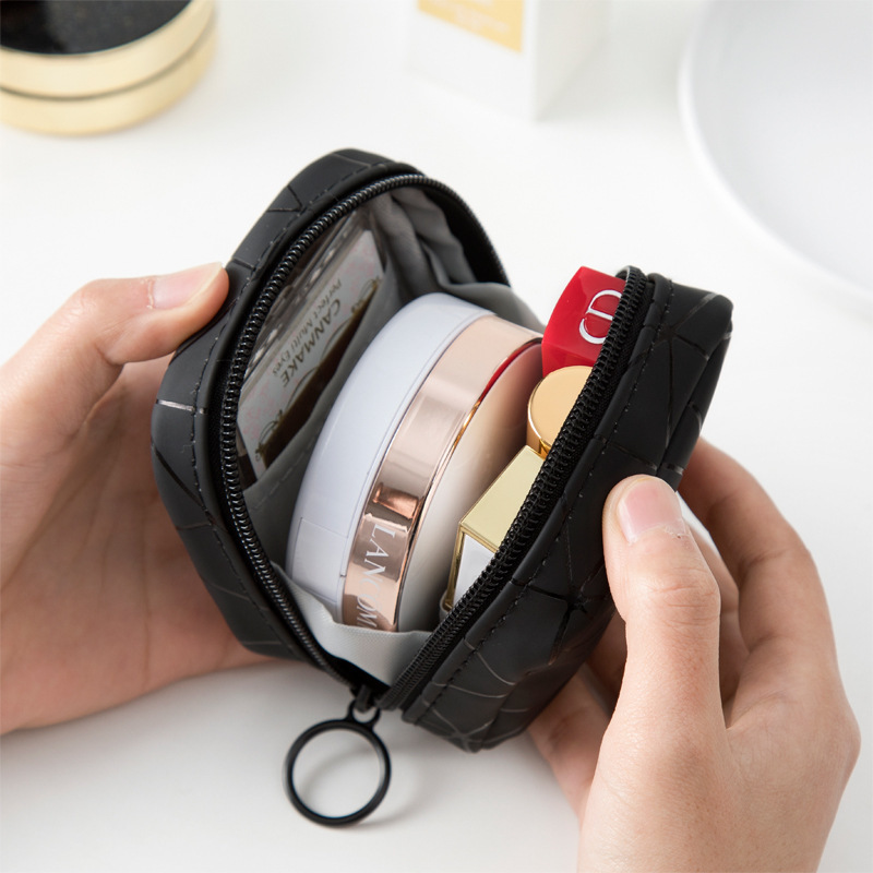 Mini Kosmetiktasche für Damen ⎜ Wasserabweisendes Etui für Lippenstift und Kleinteile