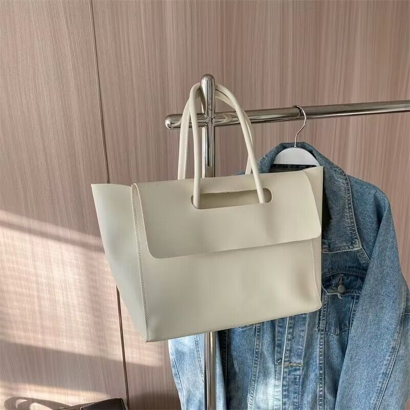 Handtasche für Damen ⎜ Große Schultertasche mit viel Stauraum und schlichtem elegantem Design