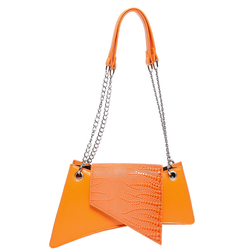 Kleine Umhängetasche für Damen ⎜ Modische Handtasche im geometrischen Design mit Kettenriemen