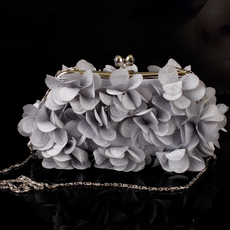 Abendtasche für Damen ⎜ Elegante Clutch mit Blumenapplikationen für besondere Anlässe