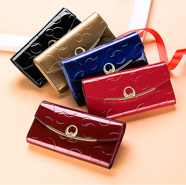 Lange Damen Geldbörse aus Lackleder ⎜ Elegante Clutch mit großer Kapazität und stilvollem Verschlussdesign