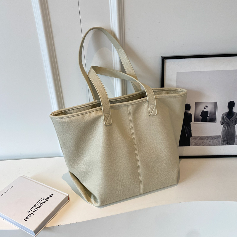 Retro Tragetasche für Damen ⎜ Hochwertiges Lederdesign mit geräumigem Innenraum und praktischem Tragegriff