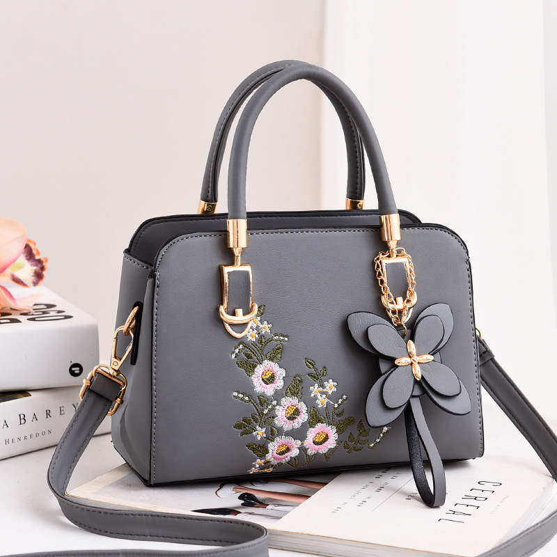 Handtasche für Damen ⎜ Süße Umhängetasche mit Blumenmuster und Schulterriemen