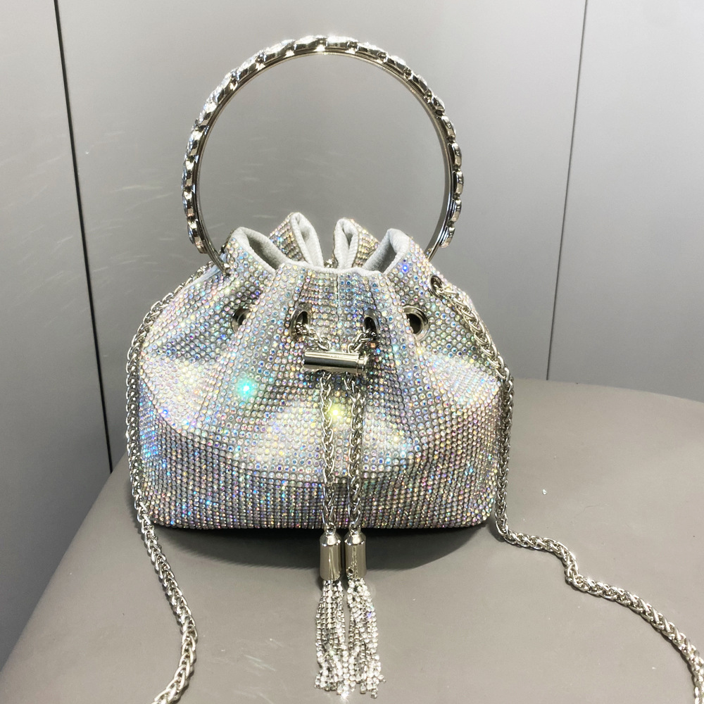 Glitzernde Handtasche für Damen ⎜ Funkeleffekt-Design mit Kettenriemen und stilvollem Griff