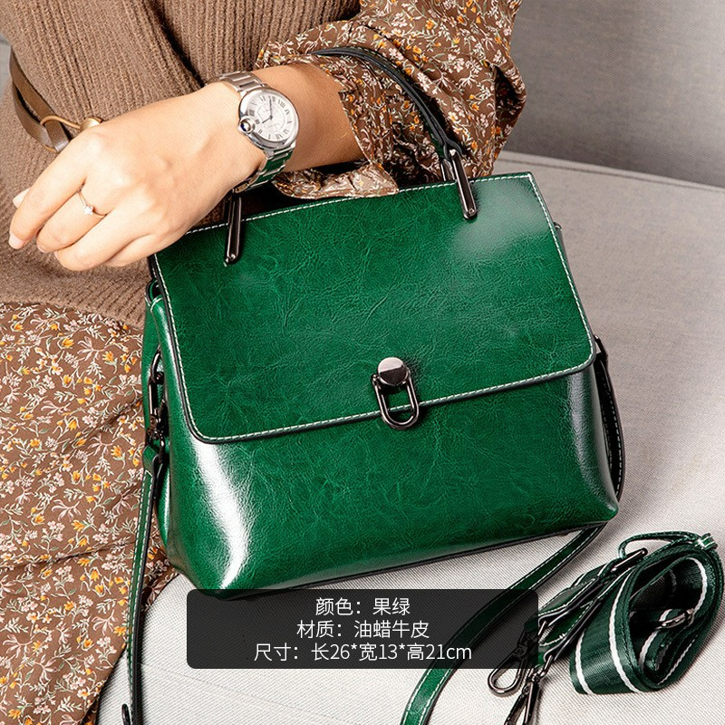 Damen Handtasche aus Leder ⎜ Elegante Umhängetasche mit Strukturierter Oberfläche und Modernem Tragegriff