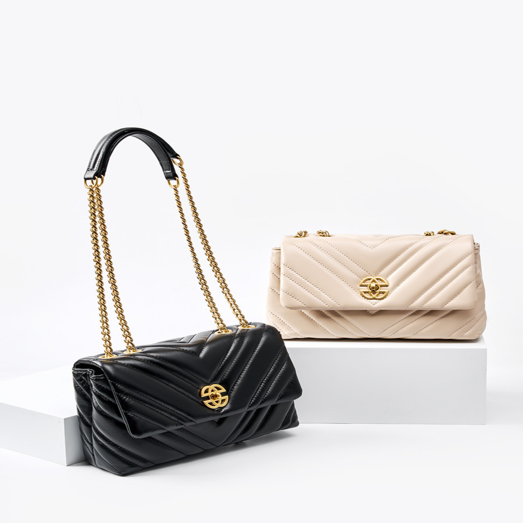 Ketten-Schultertasche für Damen ⎜ Elegantes Karomuster mit goldfarbenem Verschluss und verstellbarem Tragegurt