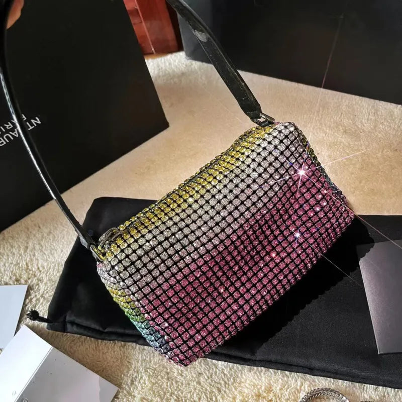Abendtasche für Damen ⎜ Glänzende Mini-Bag mit Strassbesatz und fester Form für elegante Auftritte und Events