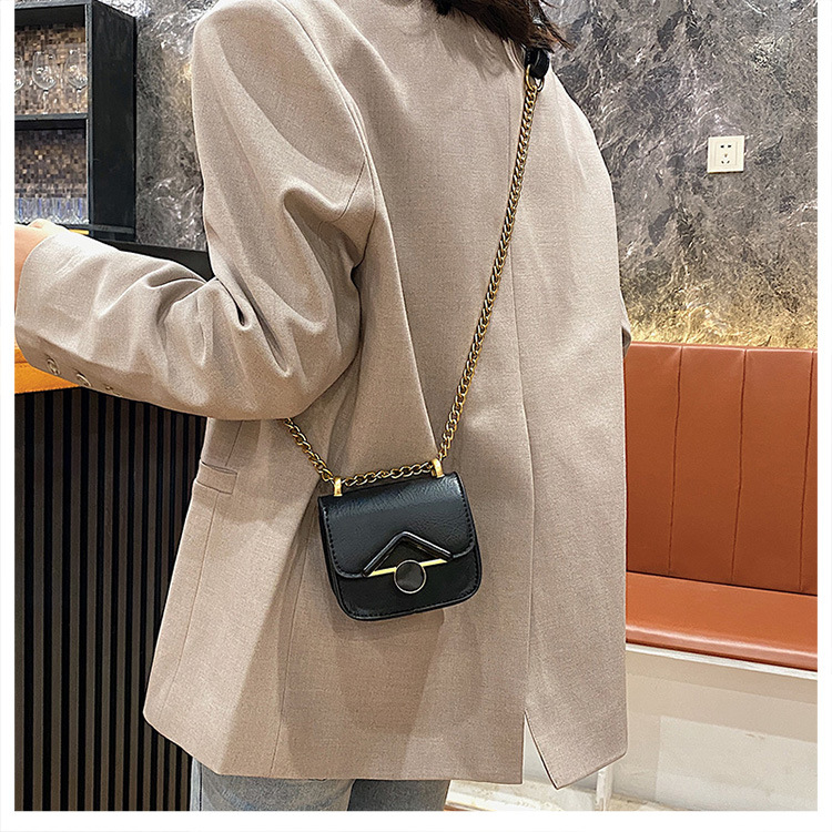 Umhängetasche für Damen ⎜ Elegante Mini-Tasche mit goldenen Details für Alltag und Ausgehen