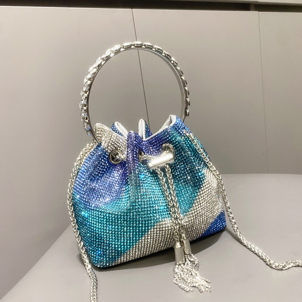 Glitzernde Handtasche für Damen ⎜ Funkeleffekt-Design mit Kettenriemen und stilvollem Griff