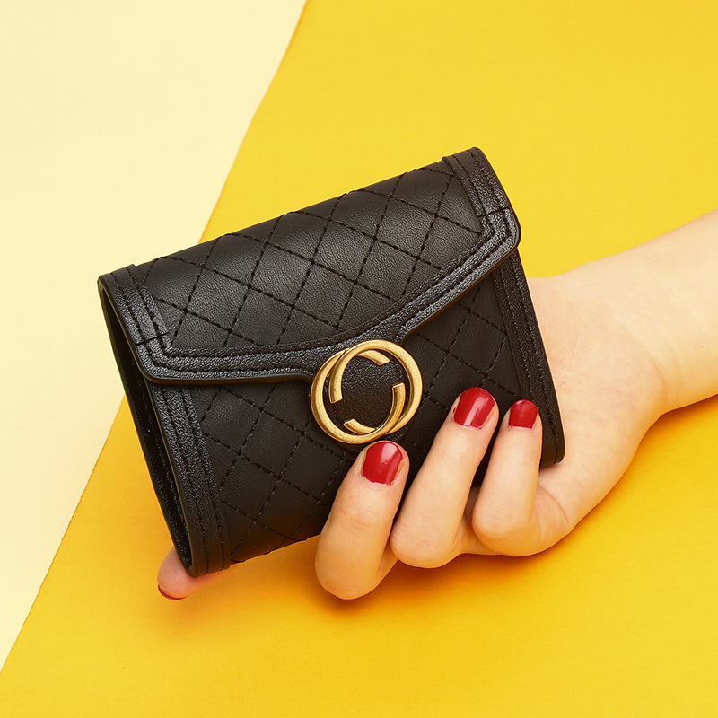 Damen Geldbörse mit Druckknopf ⎜ Kurze Brieftasche mit Rautensteppung und Fächern für Karten und Münzen