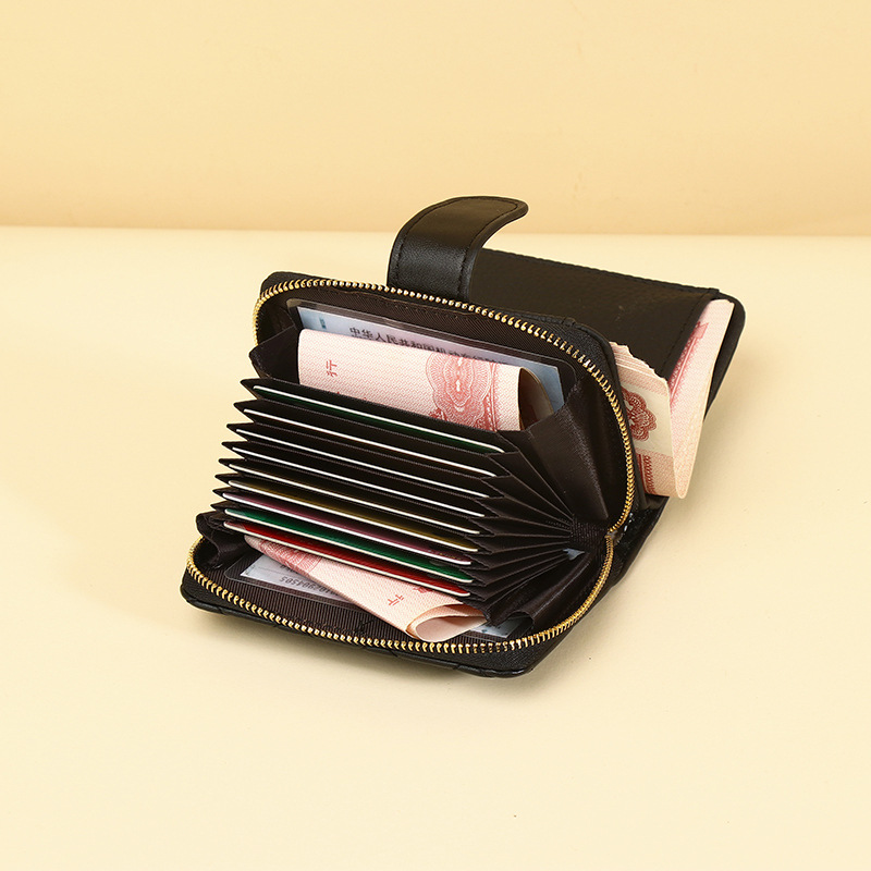 Damen Geldbörse mit Druckknopf ⎜ Kompakte Brieftasche mit Rautensteppung und Münzfach im eleganten Design