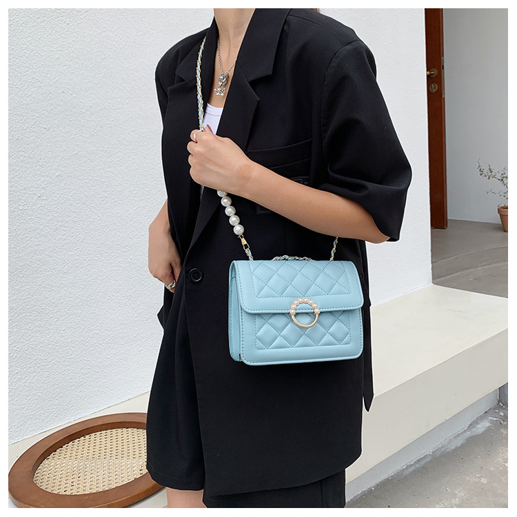 Handtasche für Damen ⎜ Elegantes Design mit Kettenriemen und Perlendetail für stilvolle Auftritte