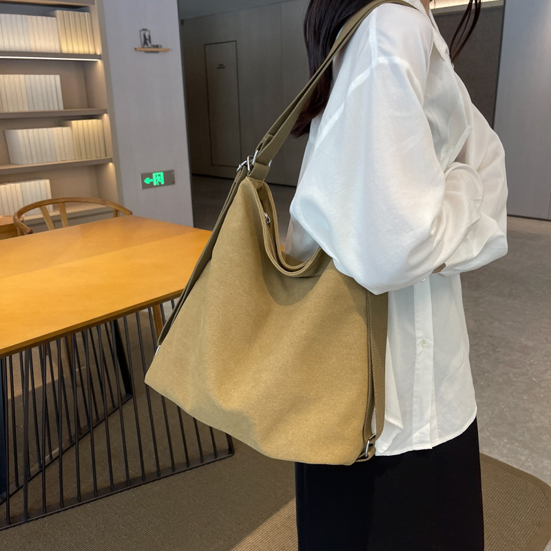 Umhängetasche für Damen ⎜ Geräumige Canvas-Tasche mit verstellbarem Riemen für Alltag und Freizeit